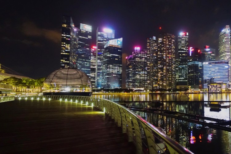 Floating Apple @ Marina Bay Sands&nbsp;Singapore